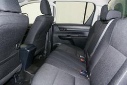2020 Toyota Hilux SR5