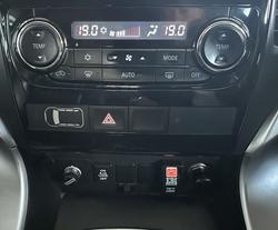 2016 Mitsubishi Pajero Sport GLS