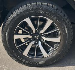 2016 Mitsubishi Pajero Sport GLS