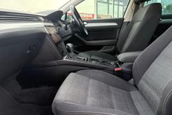 2022 Volkswagen Passat 140TSI Business