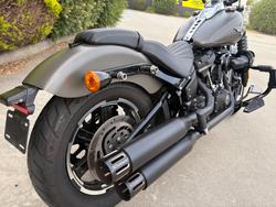 2018 HARLEY-DAVIDSON FXBB STREET BOB Grey