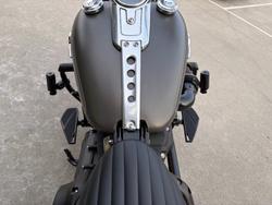 2018 HARLEY-DAVIDSON FXBB STREET BOB Grey