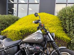 2018 HARLEY-DAVIDSON FXBB STREET BOB Grey