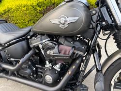 2018 HARLEY-DAVIDSON FXBB STREET BOB Grey