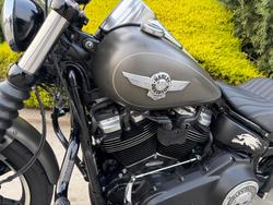 2018 HARLEY-DAVIDSON FXBB STREET BOB Grey