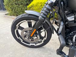 2018 HARLEY-DAVIDSON FXBB STREET BOB Grey