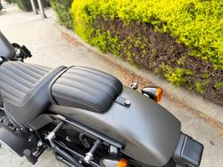 2018 HARLEY-DAVIDSON FXBB STREET BOB Grey