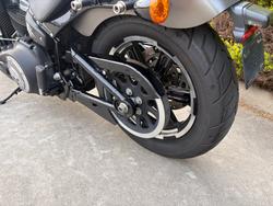 2018 HARLEY-DAVIDSON FXBB STREET BOB Grey