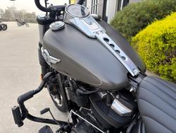 2018 HARLEY-DAVIDSON FXBB STREET BOB Grey