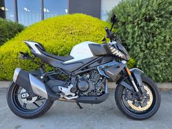 2024 CFMOTO 450 NK White