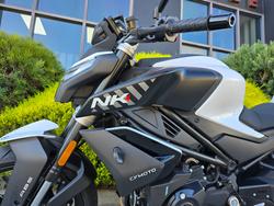 2024 CFMOTO 450 NK White