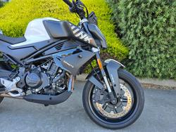 2024 CFMOTO 450 NK White