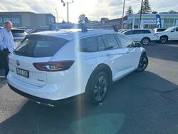 2019 Holden Calais V