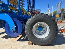 0 Farmet Softer 9Ps W Trailing Speed Disc + Tube Roller New BLUE