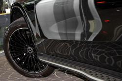 2025 Mercedes-Benz GLC-Class GLC300