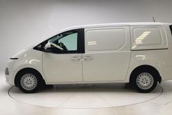 2022 Hyundai STARIA LOAD