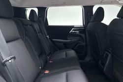 2023 Mitsubishi Outlander ES