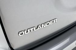 2021 Mitsubishi Outlander LS