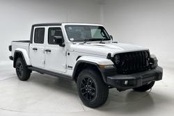2022 Jeep Gladiator Night Eagle