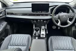 2025 Mitsubishi Outlander Exceed