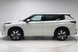 2025 Mitsubishi Outlander Exceed