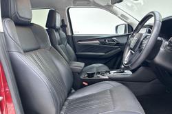 2022 Isuzu MU-X LS-T