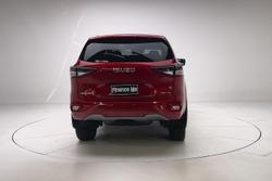 2022 Isuzu MU-X LS-T