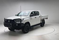 2022 Toyota Hilux SR