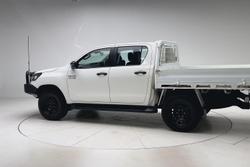 2022 Toyota Hilux SR