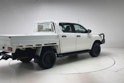 2022 Toyota Hilux SR
