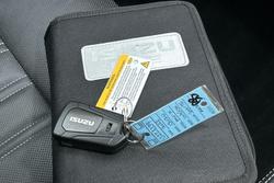 2023 Isuzu MU-X LS-T