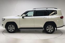 2023 Toyota Landcruiser VX