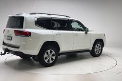 2023 Toyota Landcruiser VX