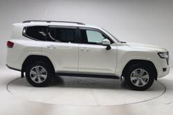 2023 Toyota Landcruiser VX