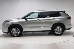 2023 Mitsubishi Outlander LS