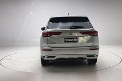 2023 Mitsubishi Outlander LS