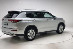 2023 Mitsubishi Outlander LS