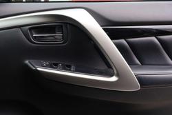 2019 Mitsubishi Pajero Sport Black Edition