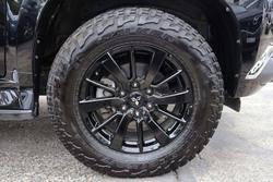 2019 Mitsubishi Pajero Sport Black Edition