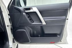 2023 Toyota Landcruiser Prado VX