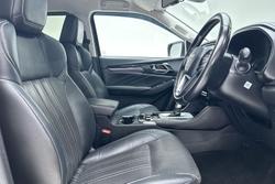 2023 Isuzu MU-X LS-T