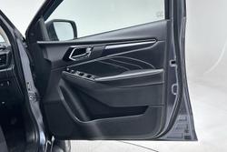 2023 Isuzu MU-X LS-T