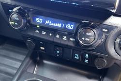 2022 Toyota Hilux SR5