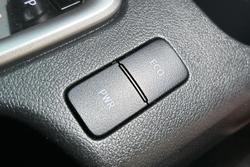 2022 Toyota Hilux SR5