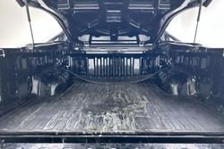 2022 Toyota Hilux SR5