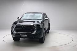 2022 Toyota Hilux SR5