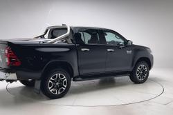 2022 Toyota Hilux SR5