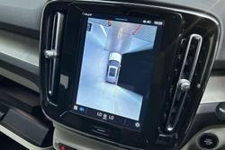 2022 Volvo XC40 Ultimate B4 Bright