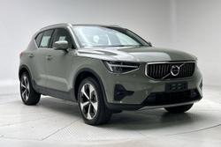 2022 Volvo XC40 Ultimate B4 Bright
