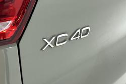 2022 Volvo XC40 Ultimate B4 Bright